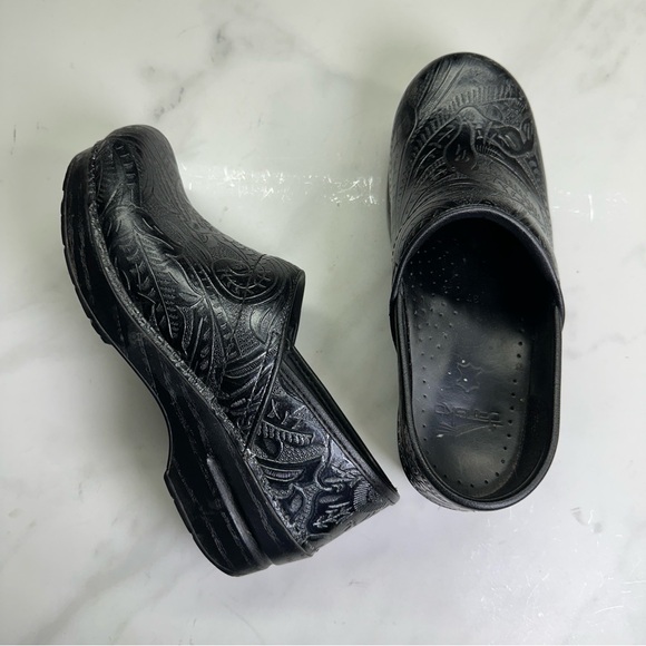 Dansko Shoes - Dansko Professional Black Leather Western Clog, Closed Back, Women's US 6.5-7